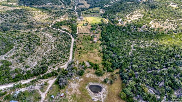 130B Peek Ranch, Comfort, TX 78013