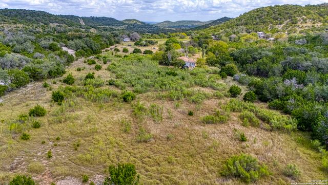 130B Peek Ranch, Comfort, TX 78013