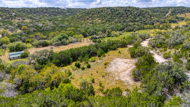 130B Peek Ranch, Comfort, TX 78013