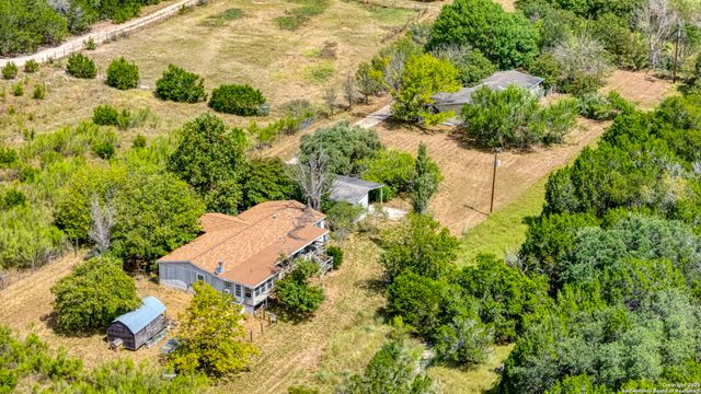 130B Peek Ranch, Comfort, TX 78013