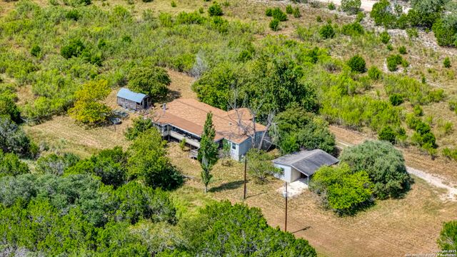 130B Peek Ranch, Comfort, TX 78013