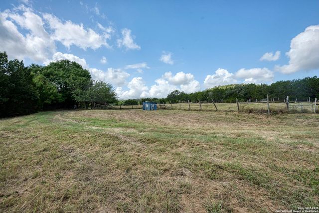 130B Peek Ranch, Comfort, TX 78013