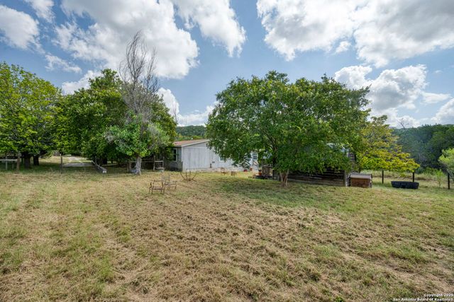 130B Peek Ranch, Comfort, TX 78013