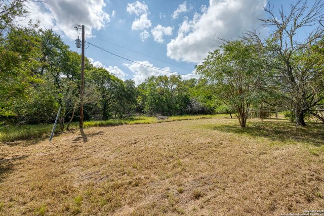 130B Peek Ranch, Comfort, TX 78013