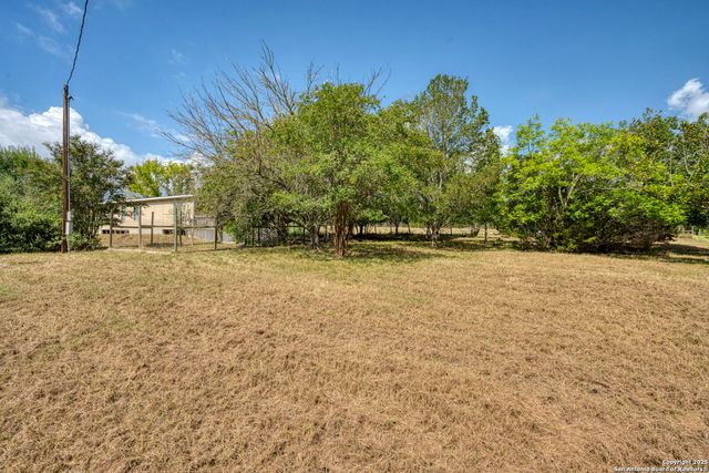 130B Peek Ranch, Comfort, TX 78013