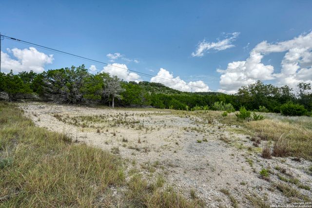 130B Peek Ranch, Comfort, TX 78013