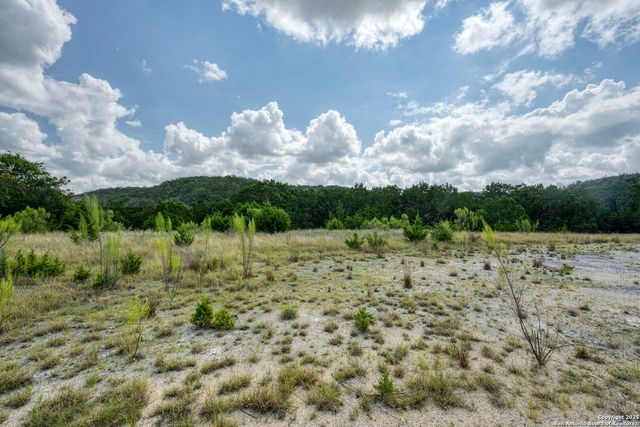 130B Peek Ranch, Comfort, TX 78013