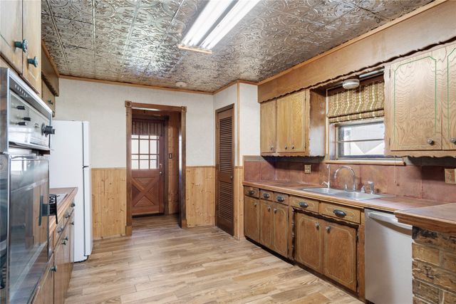 160 County Road 2202, Greenville, TX 75402