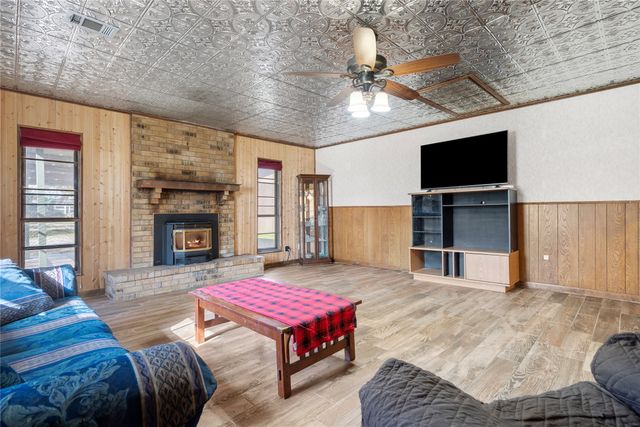 160 County Road 2202, Greenville, TX 75402