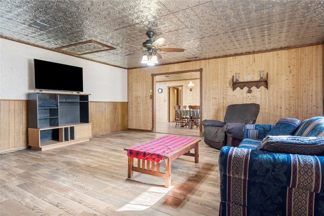 160 County Road 2202, Greenville, TX 75402