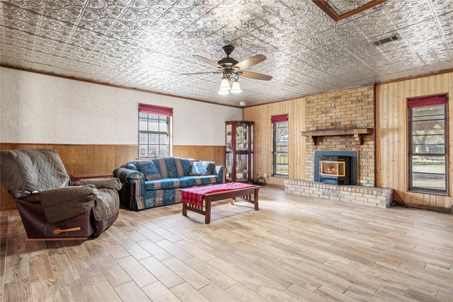 160 County Road 2202, Greenville, TX 75402