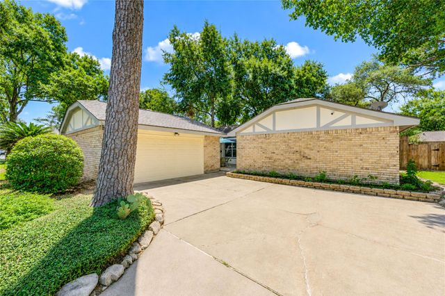 13323 Shaft Drive, Cypress, TX 77429