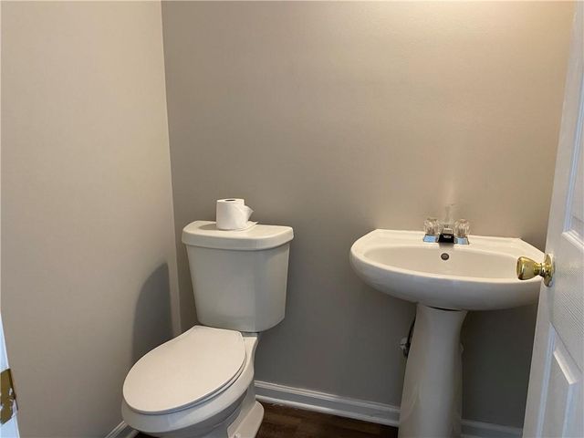 736 Bedford, Woodstock, GA 30188