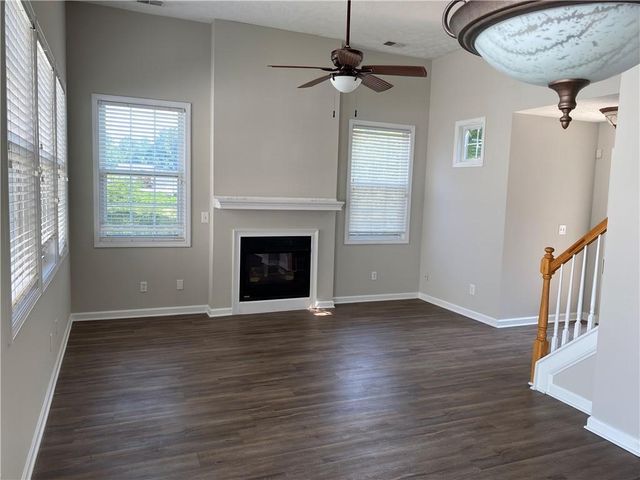 736 Bedford, Woodstock, GA 30188