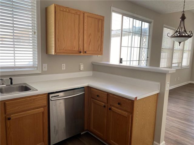 736 Bedford, Woodstock, GA 30188