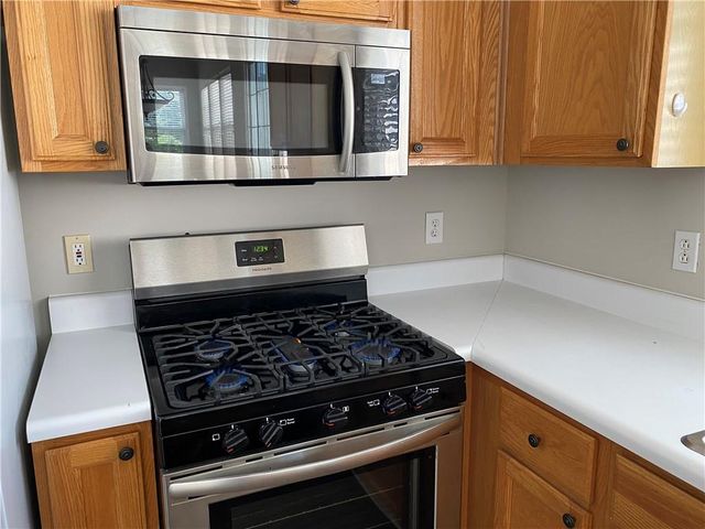 736 Bedford, Woodstock, GA 30188