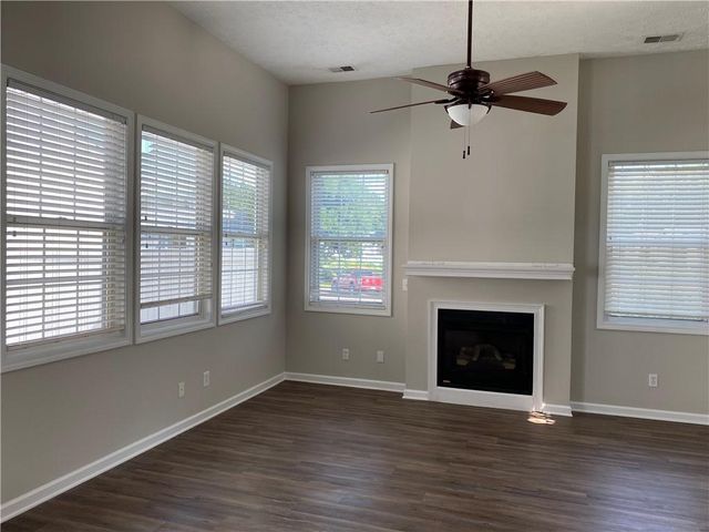 736 Bedford, Woodstock, GA 30188