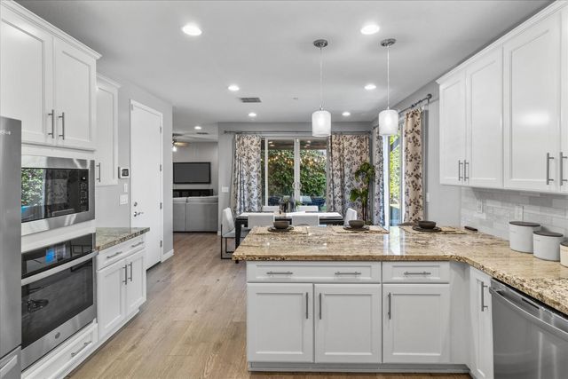 1063 N 70th Way, Scottsdale, AZ 85257