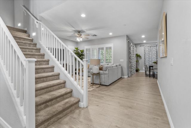 1063 N 70th Way, Scottsdale, AZ 85257