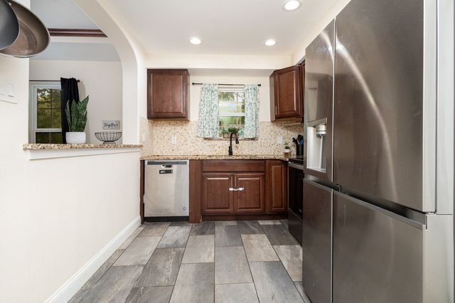 1110 N Catherine Street, Terrell, TX 75160