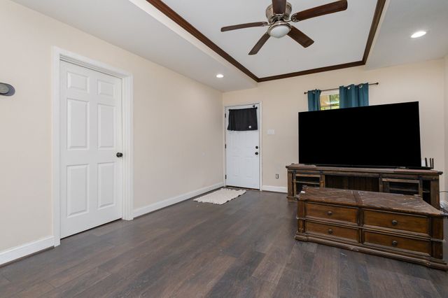 1110 N Catherine Street, Terrell, TX 75160