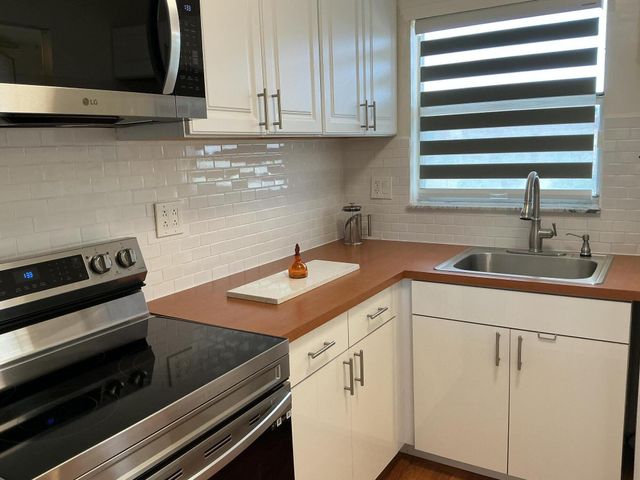 2720 N Pine Island Road 305, Sunrise, FL 33322
