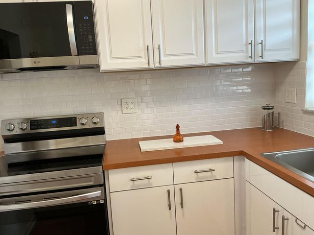 2720 N Pine Island Road 305, Sunrise, FL 33322