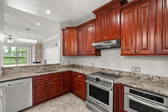 443 HAMPTONCREST CIRCLE 107, Lake Mary, FL 32746