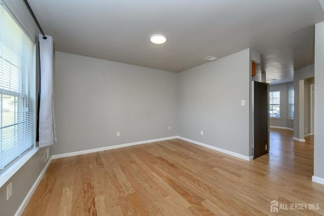131 Nebula Road, Piscataway, NJ 08854