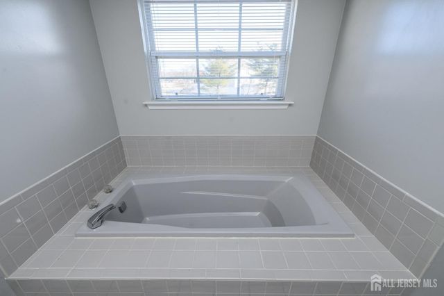 131 Nebula Road, Piscataway, NJ 08854