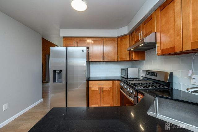 131 Nebula Road, Piscataway, NJ 08854