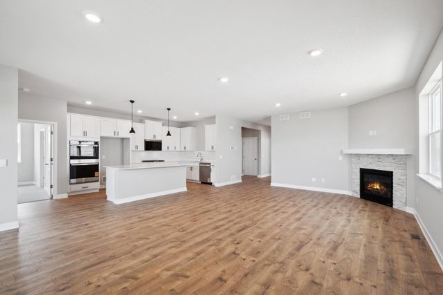 10547 Bent Pine Lane, Woodbury, MN 55129