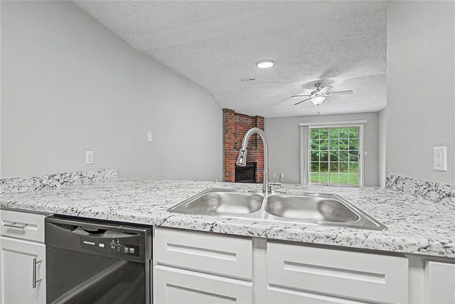 1426 N Boxley Avenue, Fayetteville, AR 72704