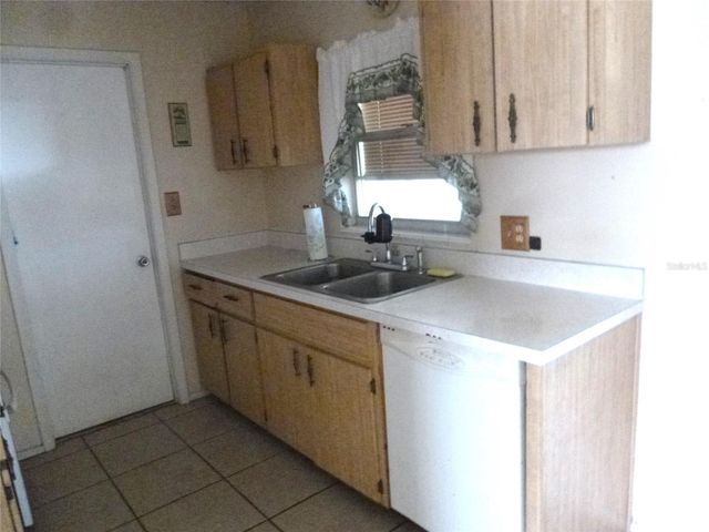 318 CENTRAL AVENUE, Frostproof, FL 33843