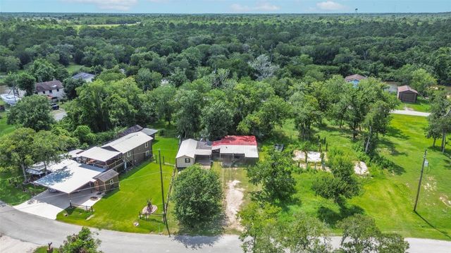 218 Shady Oaks, Alvin, TX 77511