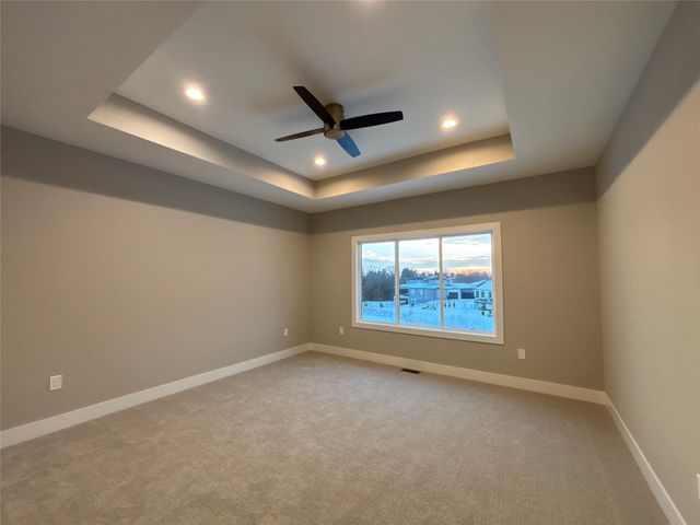 347 S Cedar Ridge Cove, West Des Moines, IA 50266