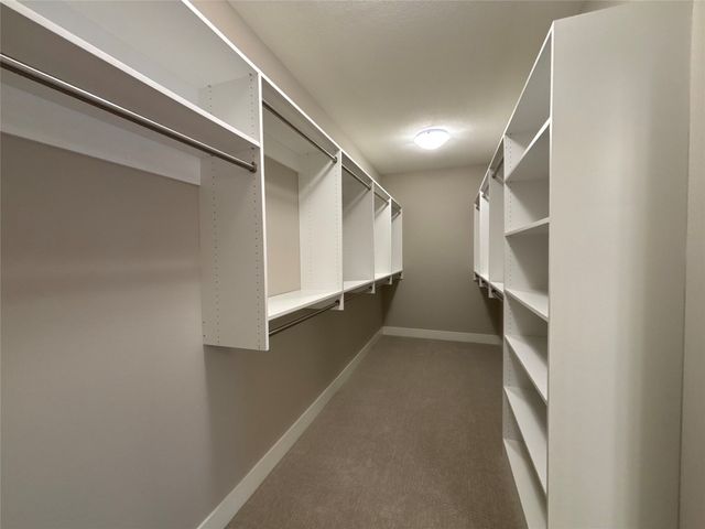 347 S Cedar Ridge Cove, West Des Moines, IA 50266