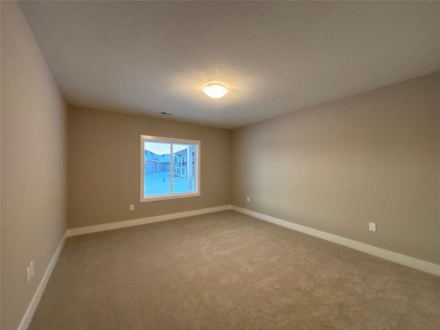 347 S Cedar Ridge Cove, West Des Moines, IA 50266