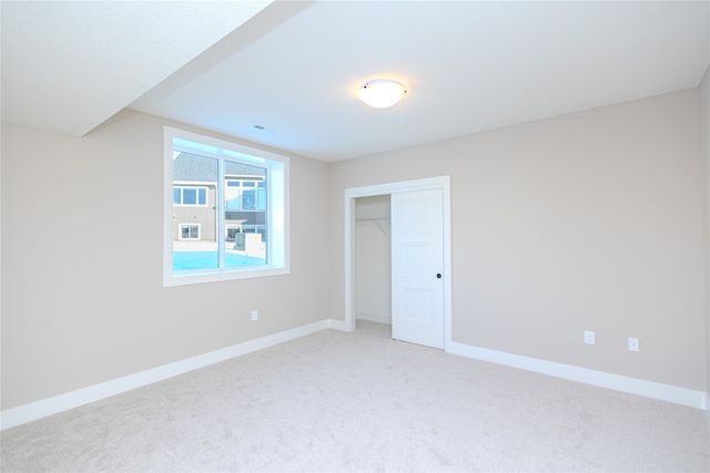 347 S Cedar Ridge Cove, West Des Moines, IA 50266