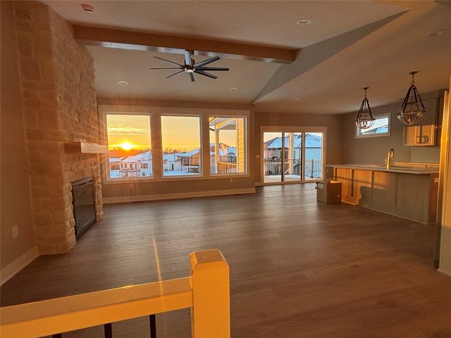 347 S Cedar Ridge Cove, West Des Moines, IA 50266