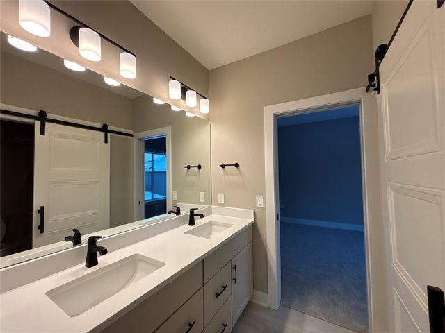 347 S Cedar Ridge Cove, West Des Moines, IA 50266