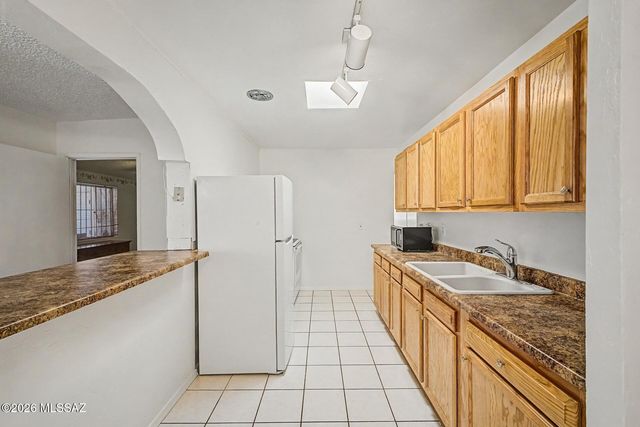 4225 E 31st Street, Tucson, AZ 85711