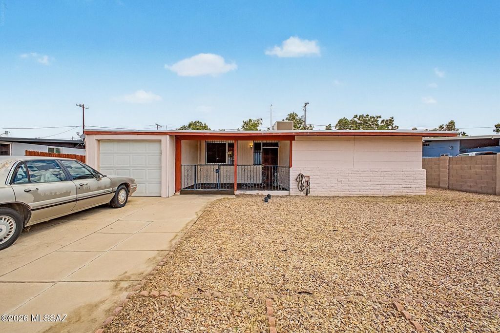 4225 E 31st Street, Tucson, AZ 85711