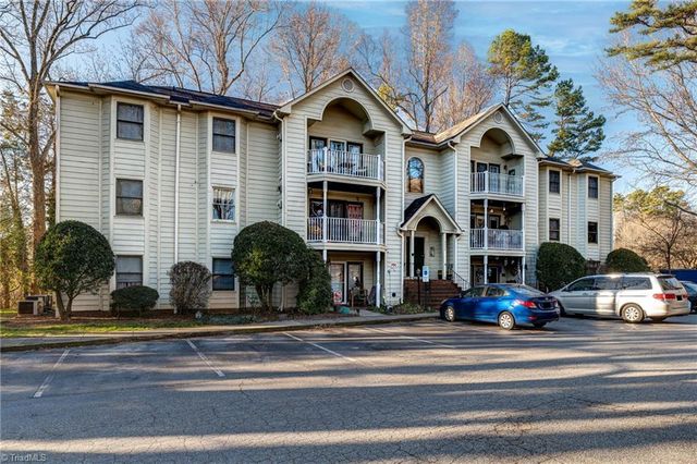 5934 Friendly Avenue K, Greensboro, NC 27410