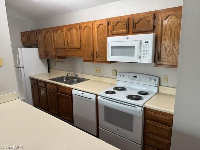 5934 Friendly Avenue K, Greensboro, NC 27410