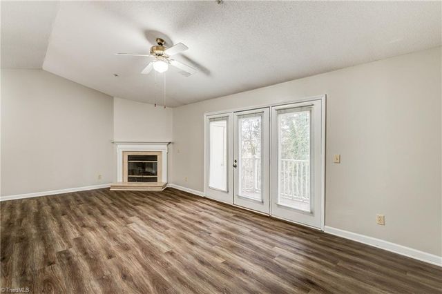 5934 Friendly Avenue K, Greensboro, NC 27410