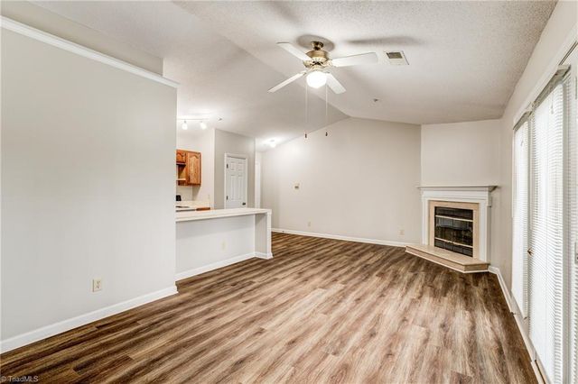 5934 Friendly Avenue K, Greensboro, NC 27410