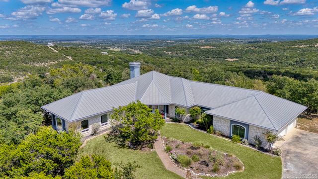 305 Spanish Pass, Boerne, TX 78006