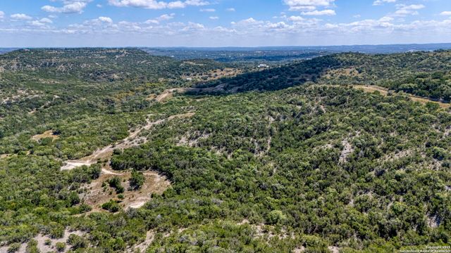 305 Spanish Pass, Boerne, TX 78006