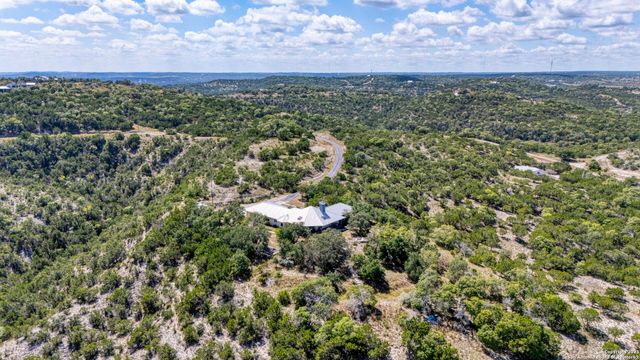 305 Spanish Pass, Boerne, TX 78006
